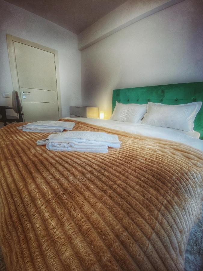 Homey Apartament 2 Rooms Palas Mall Iasi Bagian luar foto